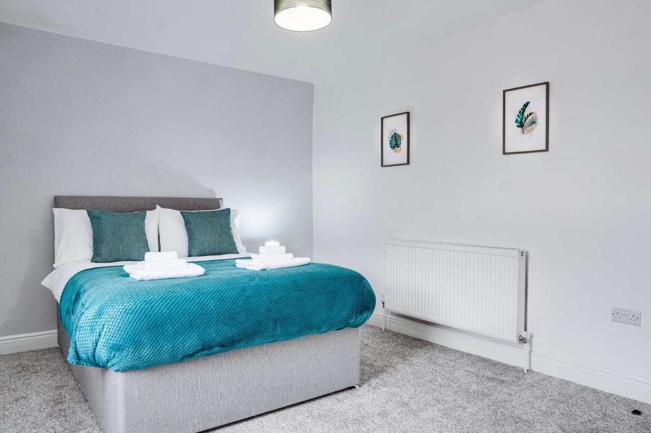 Spacious 4 Bedroom House Near Leeds Cc Beeston Hill 외부 사진